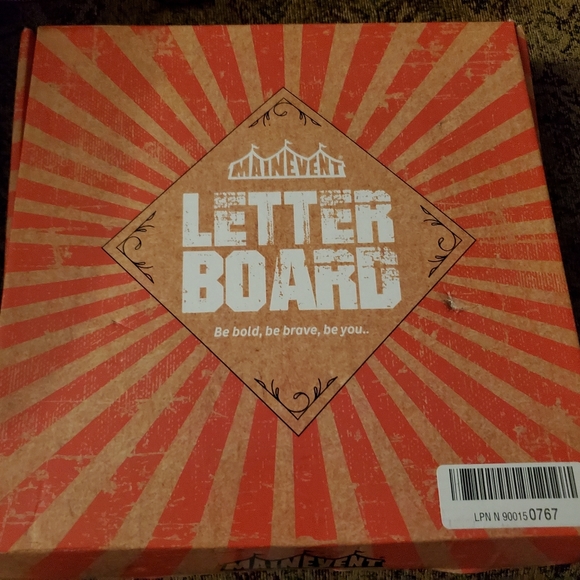 New in box Main Event letterboard - Picture 2 of 5